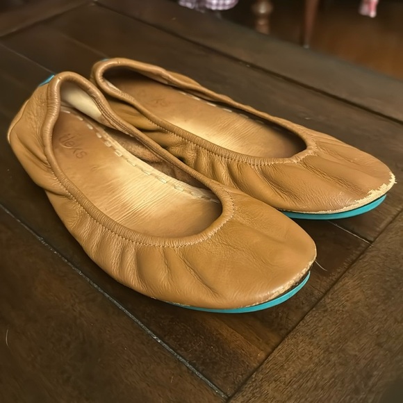 Tieks tan leather ballet flats size 9 - Picture 1 of 5